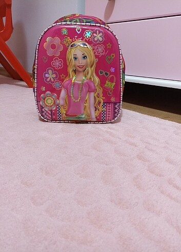 Barbie anaokul cantasi