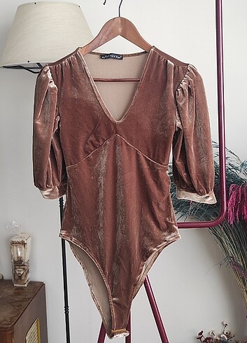 Kadife Bodysuit