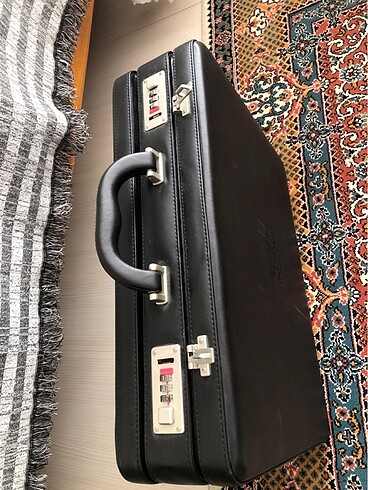  Beden Evrak çantası