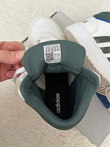 44 Beden Adidas hoops 3 Mıd