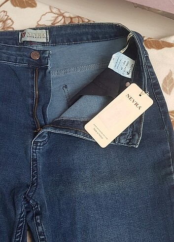 30 Beden çeşitli Renk 4 adet Kot pantolon