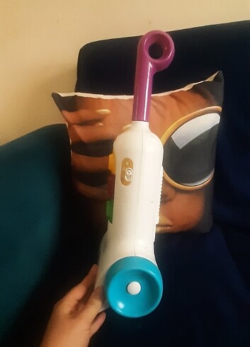 Fisher price oyuncak süpürge pilli çalışır durumda