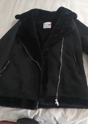 Siyah Kürklü Kadın Mont