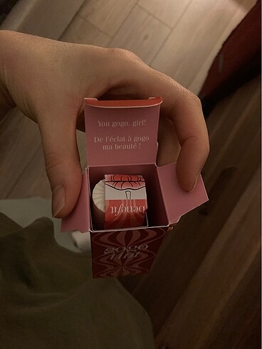  Beden Benefit gogotint tint ruj ve allık