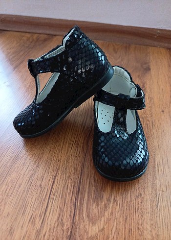 Kız Çocuk Siyah Yılan Derisi Desenli Babet - Görsel 2