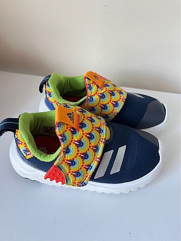 25 Beden Adidas ayakkabı 25 numara