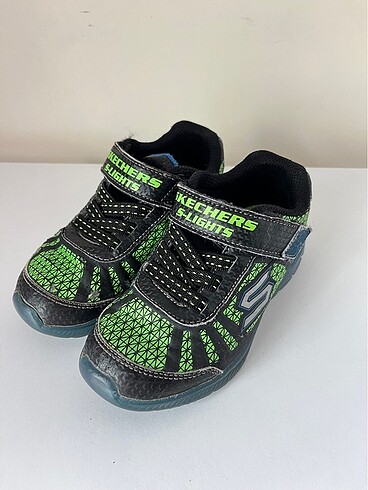 Skechers 25 numara