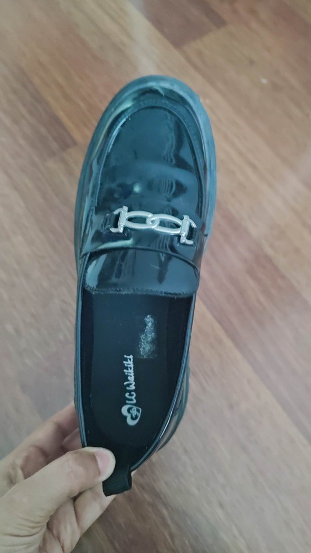 Kızlar İçin Parlak Siyah Tokalı Loafer - Görsel 5