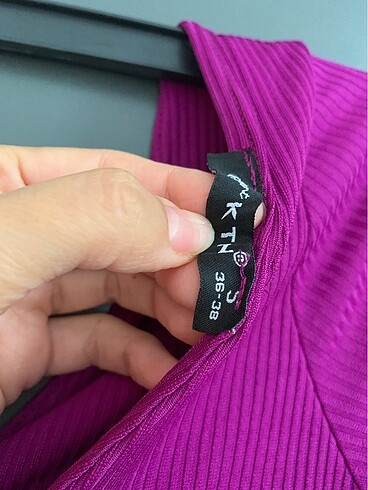 Fuşya renk vücudu saran V yaka elbise - Görsel 5