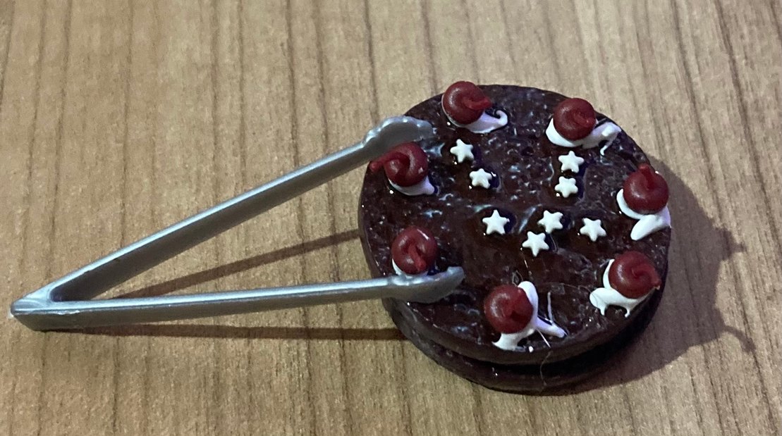 Yeni Mini Brands Masterchef Çikolata Vişneli Kek - Görsel 3