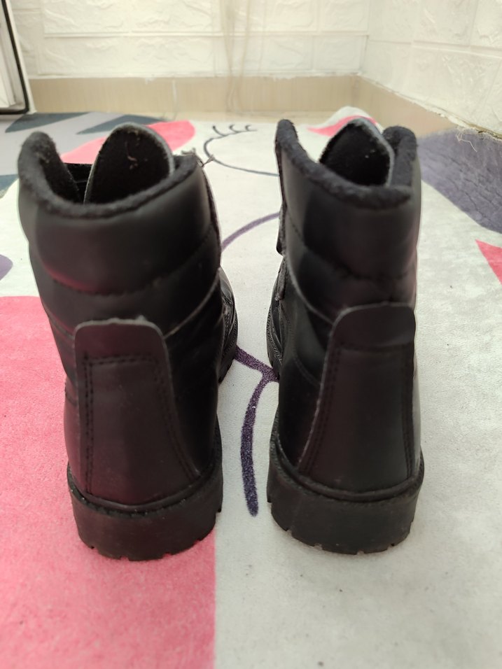 Kız Çocuk Siyah Tokalı Goth Bot - Görsel 4