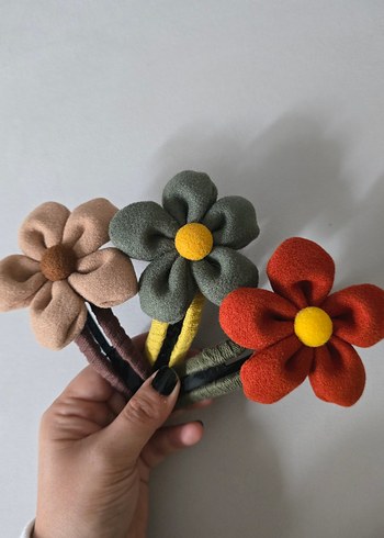 Accessorize Çiçek Toka. İLAN AÇTIRIN