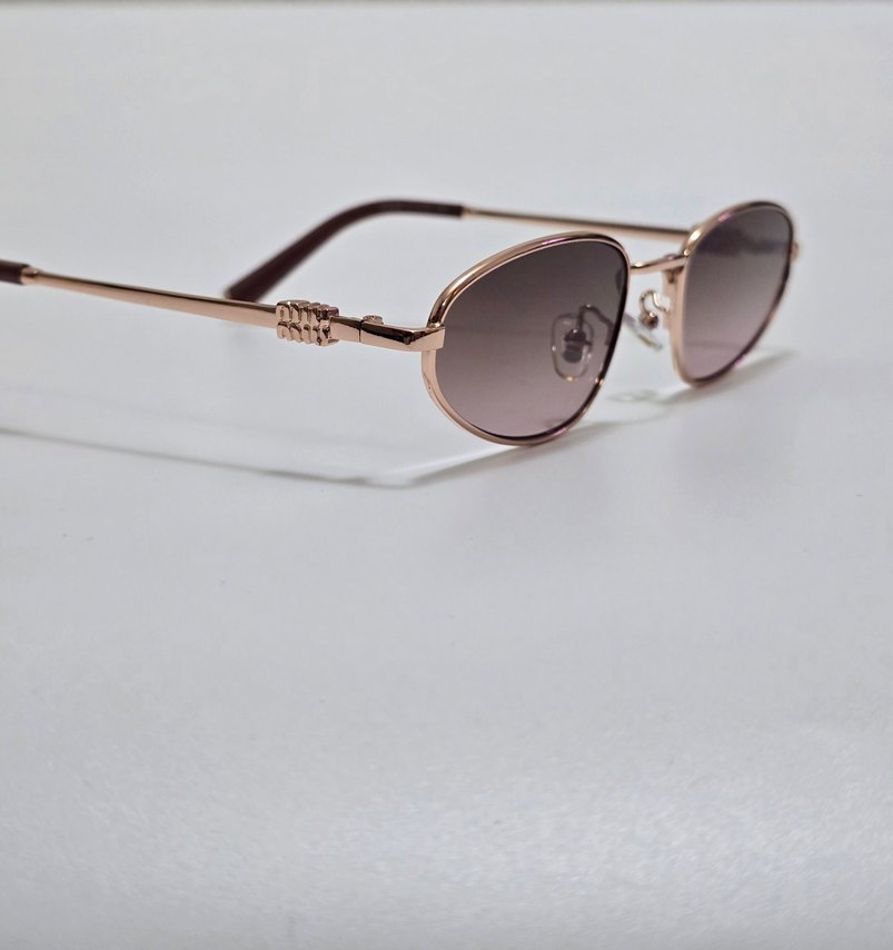 Mıu Mıu Güneş Gözlüğü. SON 2 ADET - Görsel 3