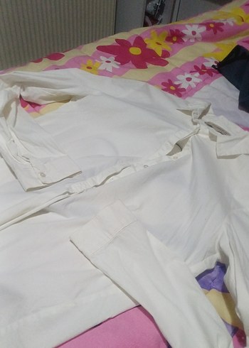 Beyaz Pamuklu Düğmeli Uzun Kollu Kadın Gömlek - Görsel 3