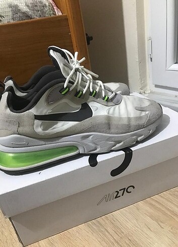 42 Beden çeşitli Renk Nike Air270