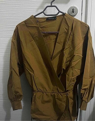 Trendyol & Milla TRENDYOLMILLA Camel Kruvaze Dokuma Baglama Detayli Bluz TWOSS21B