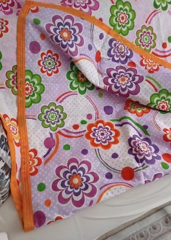 Renkli Çiçek Desenli yatak örtüsü - Görsel 3