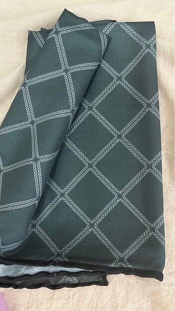 İpekhan eşarp - Görsel 2