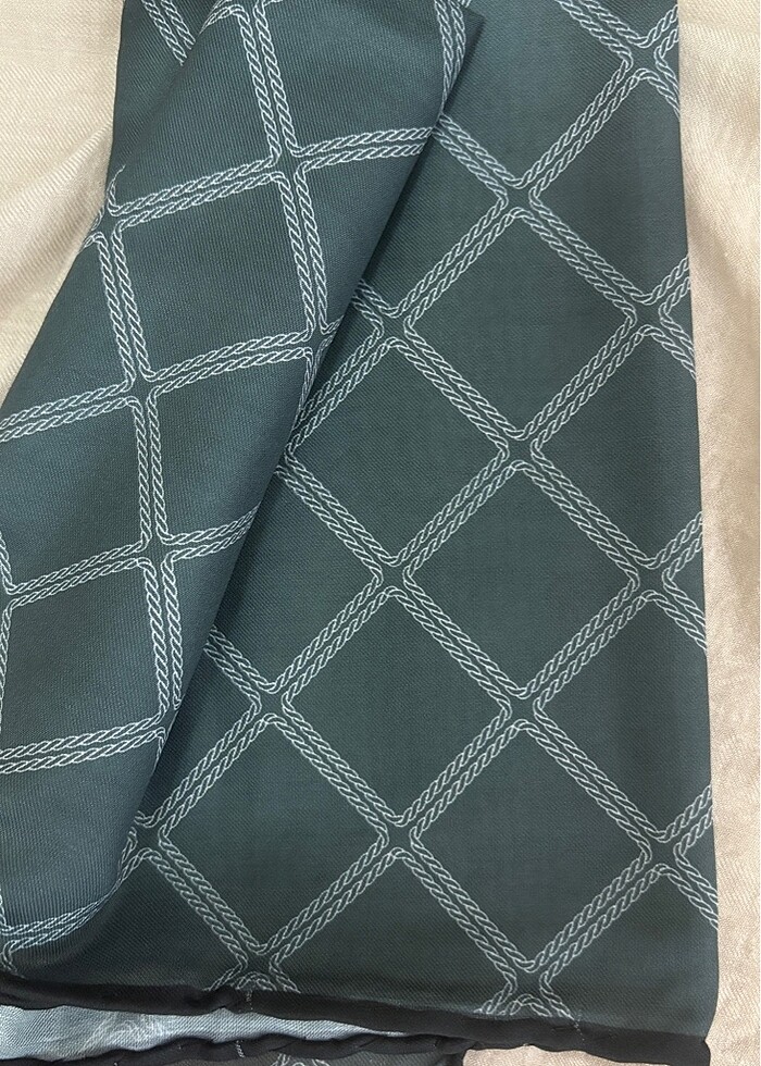 İpekhan eşarp - Görsel 2