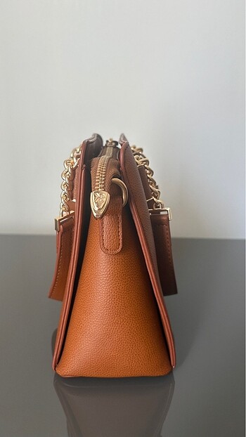 Zincir detaylı çanta - Görsel 2