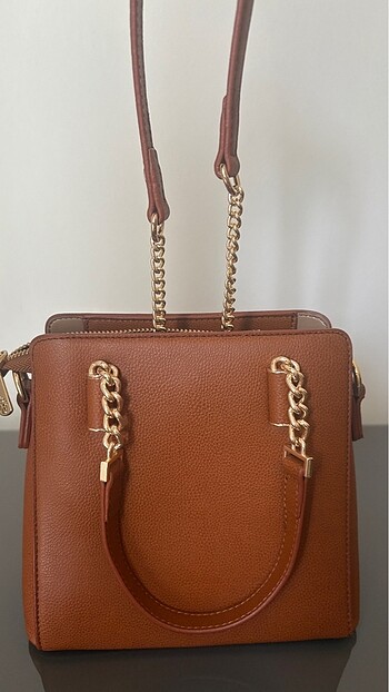 Zincir detaylı çanta - Görsel 6