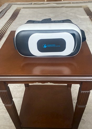 Beyaz Siyah VR Gözlük
