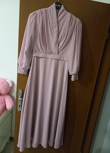 Pembe Elbise 