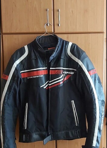 Motosiklet Montu, Motosiklet Eldiveni