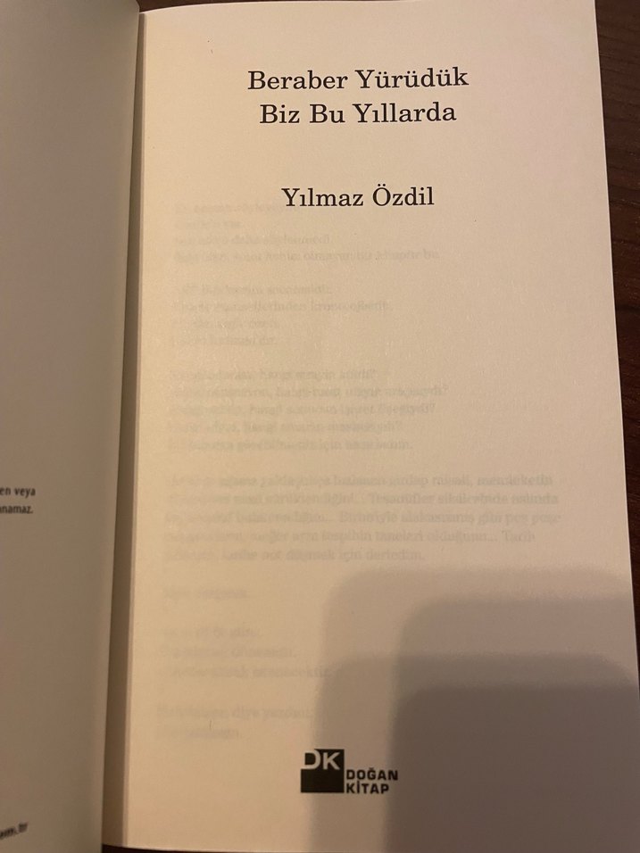Beraber Yürüdük Biz Bu Yıllarda - Yılmaz Özdil - Görsel 3