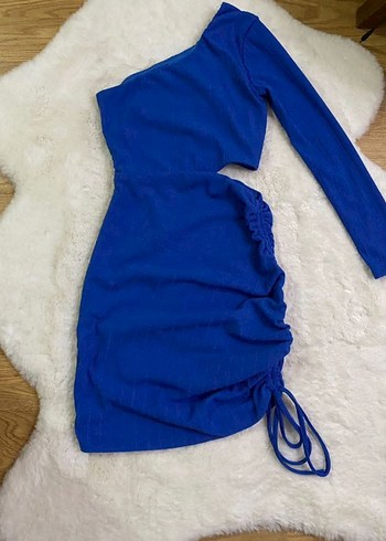 dekolteli tek kol elbise - Görsel 4