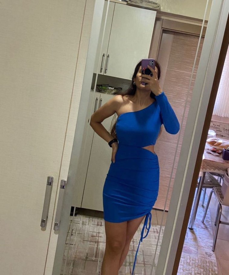 dekolteli tek kol elbise - Görsel 5