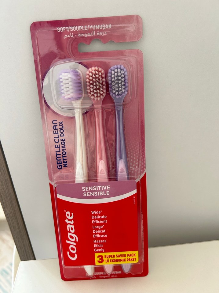 Colgate yumuşak Diş Fırçası 3'lü Paket - Görsel 3