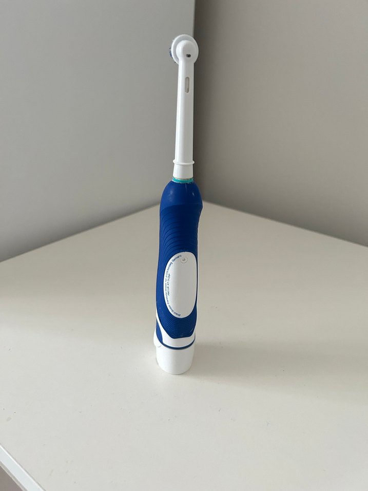 Braun pilli Diş Fırçası - Görsel 3