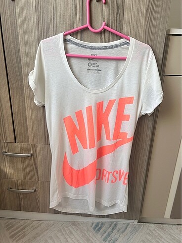 Nike kadın tişort