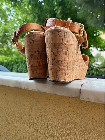 Kadın dolgu topuklu sandalet taba - Görsel 3