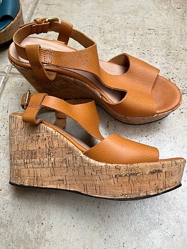 Kadın dolgu topuklu sandalet taba - Görsel 4