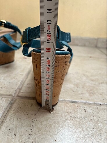 Kadın dolgu topuklu sandalet - Görsel 8