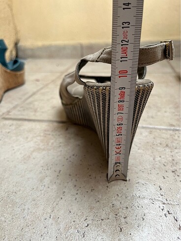 Dolgu topuk sandalet ayakkabı - Görsel 7