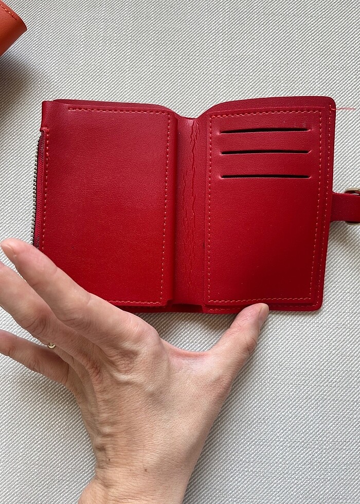 Kırmızı cüzdan - Görsel 3