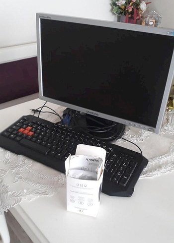 Beyaz Samsung Masaüstü Bilgisayar Seti - Görsel 5