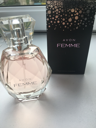 Avon Femme parfüm