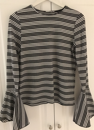 Zara Zara Kolları Volanlı Üst
