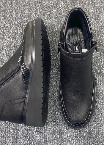 Siyah Kadın Dolgu Topuklu Fermuarlı Bot - Görsel 3