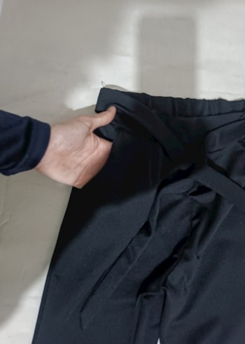 Kadın Siyah Kemerli havuç Pantolon - Görsel 2