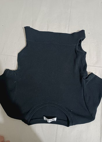 Siyah Kayık Yaka Kolsuz Fit Body - Görsel 2