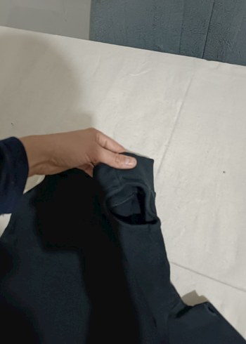 Siyah Kayık Yaka Kolsuz Fit Body - Görsel 3