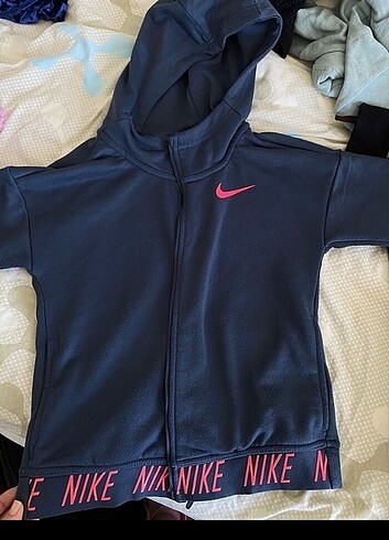 Orijinal nike ceket