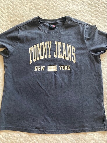 l Beden Tommy Jeans Tshirt