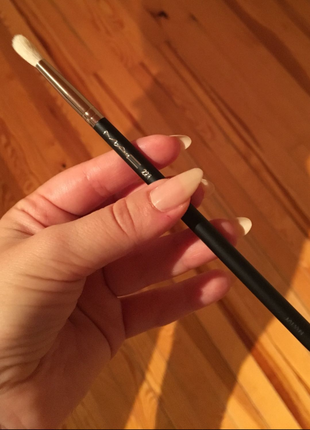 diğer Beden Mac 221 mini blending brush