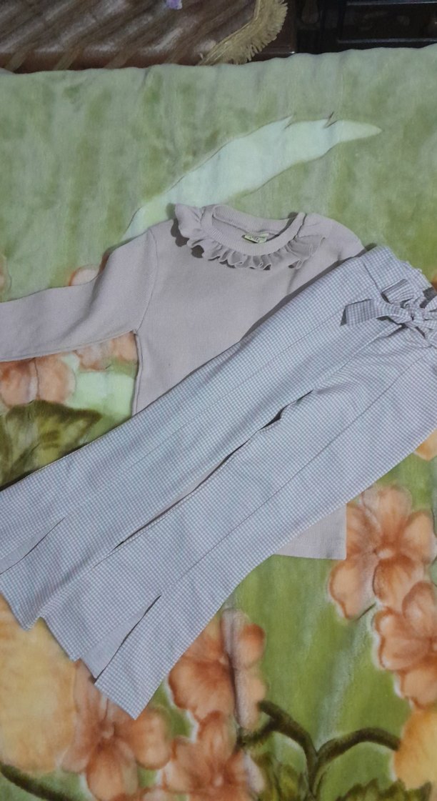 Kız Çocuk Gri Uzun Kollu Fırfırlı Bluz - Görsel 4